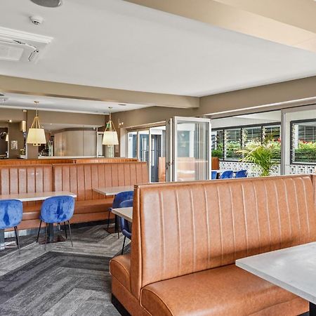 Grand Hotel And Studios Wyong Bagian luar foto