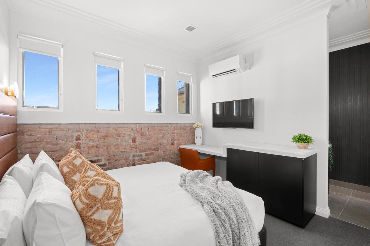 Grand Hotel And Studios Wyong Bagian luar foto
