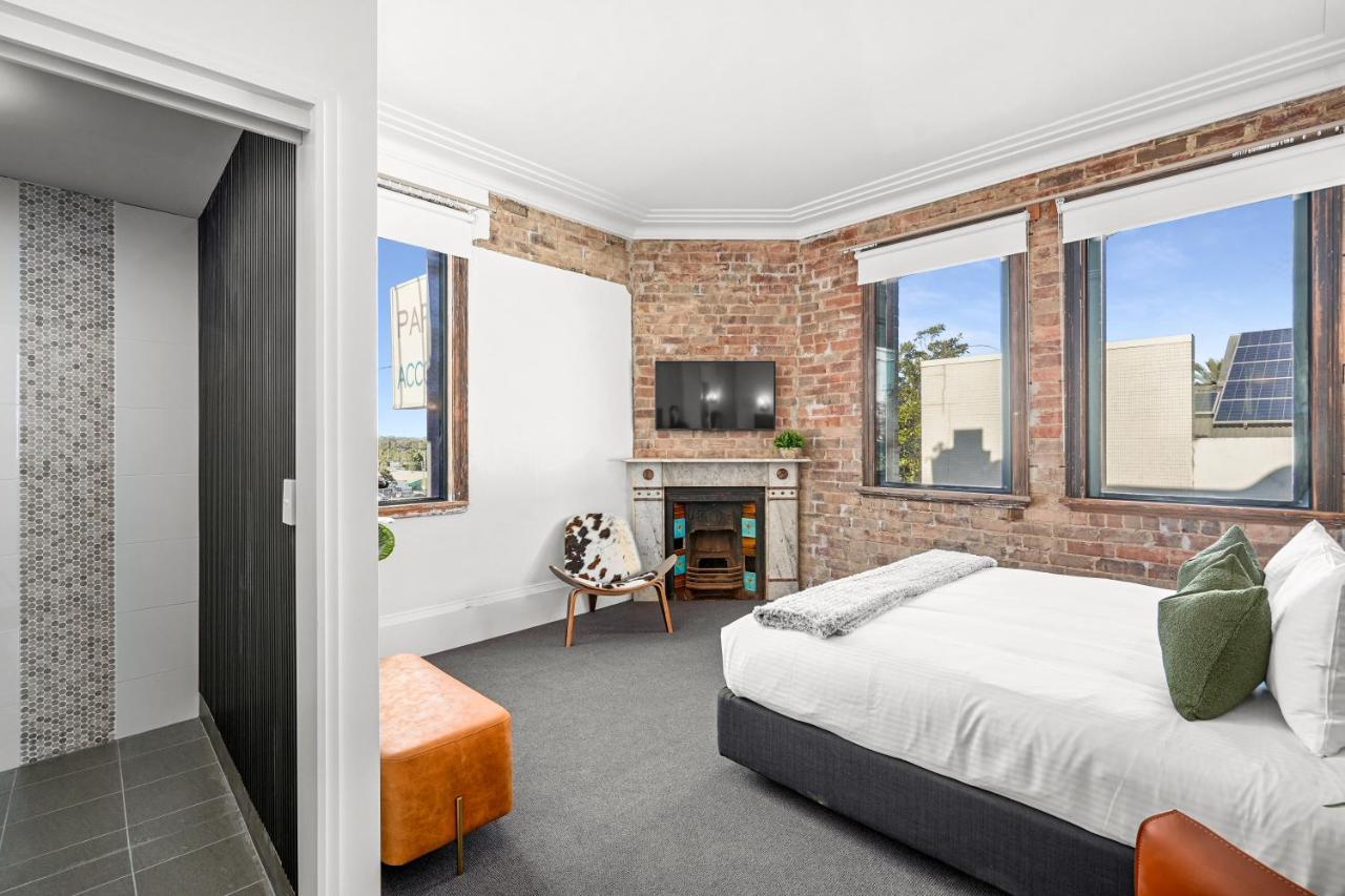 Grand Hotel And Studios Wyong Bagian luar foto