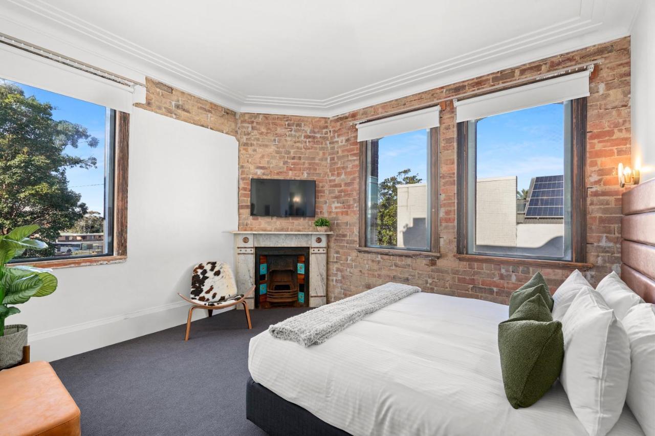 Grand Hotel And Studios Wyong Bagian luar foto