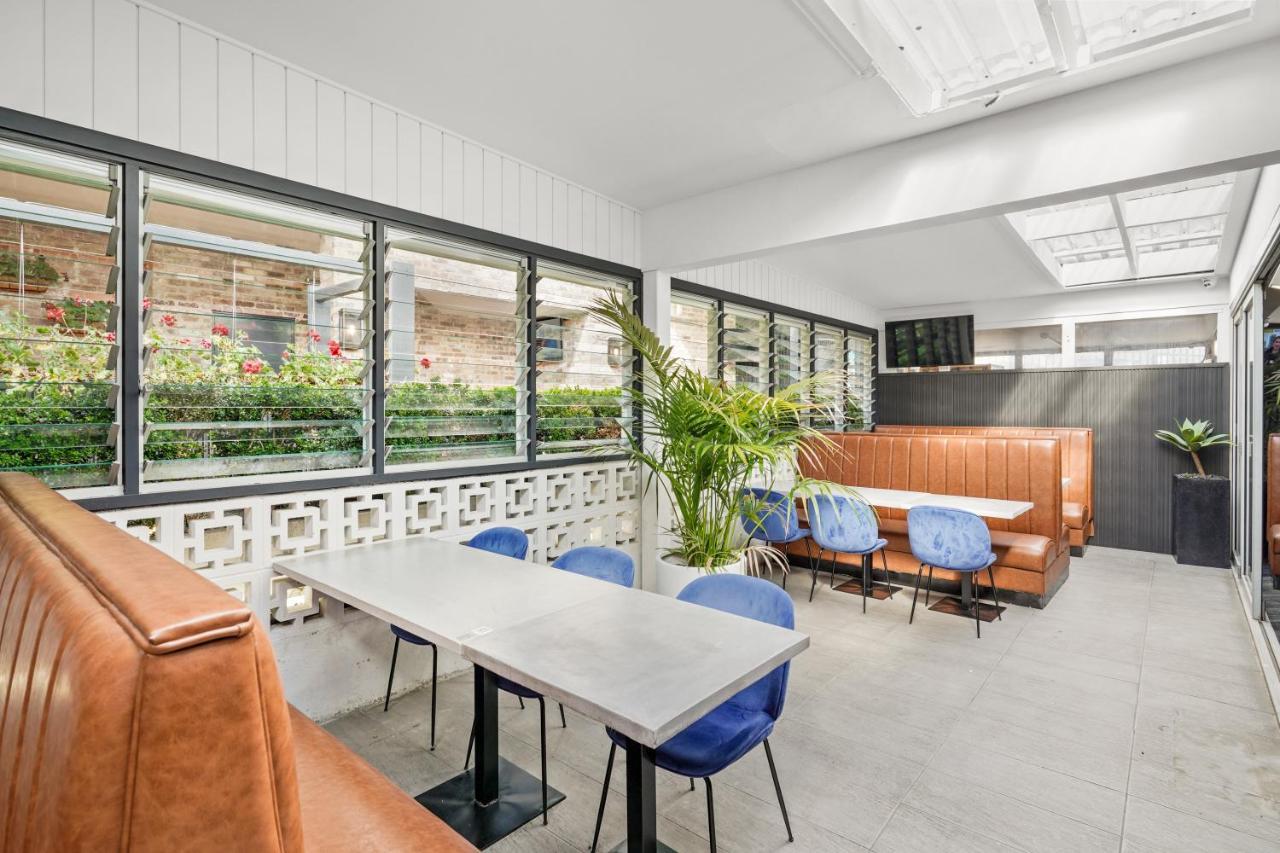 Grand Hotel And Studios Wyong Bagian luar foto