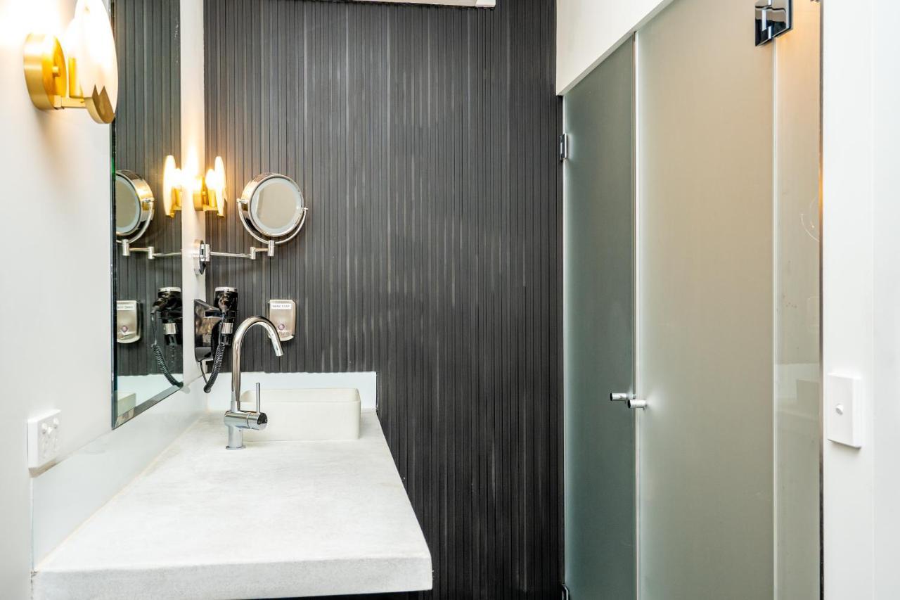Grand Hotel And Studios Wyong Bagian luar foto