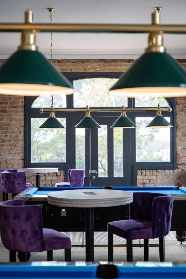 Grand Hotel And Studios Wyong Bagian luar foto
